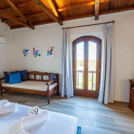 Lovelia - Live The Cretan Hospitality *