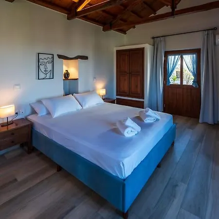 Lovelia - Live The Cretan Hospitality *