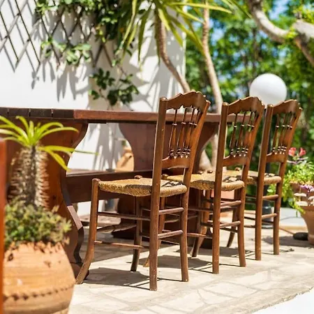 Lovelia - Live The Cretan Hospitality Hersonissos (Crete)