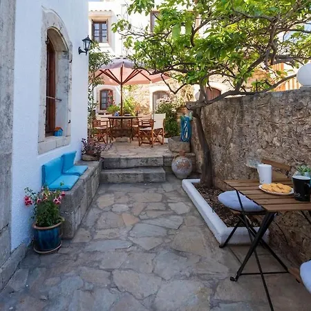Lovelia - Live The Cretan Hospitality * Hersonissos (Crete)
